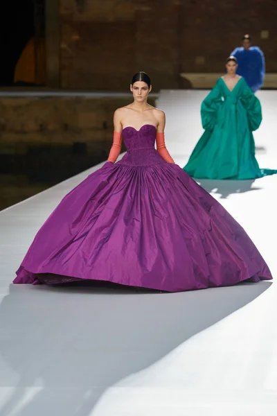 Look 76